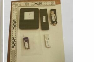 O NOW tem uma imagem que mostra a pen apreendida no gabinete de Vítor Escária
