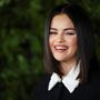 Selena Gomez: “A minha mãe nunca permitiu que eu entrasse numa sala sozinha”