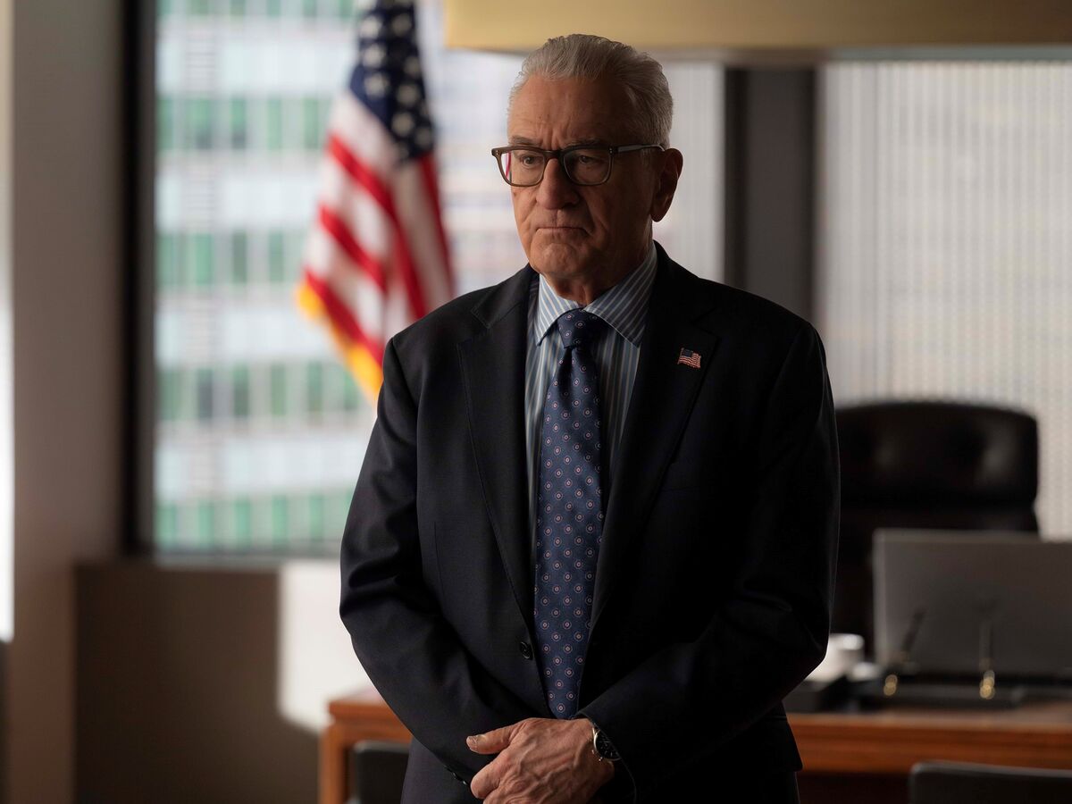 "Dia Zero": De Niro bem, americanismo mal