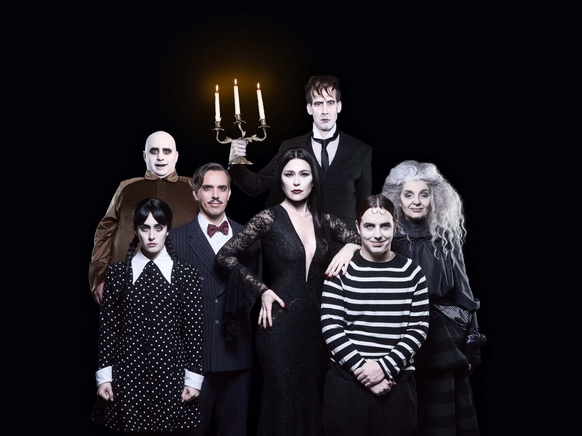 A paixão de Wednesday e a Família Addams segundo Neves-Neves