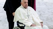 <![CDATA[ Papa Francisco passa "noite tranquila" após crise respiratória ]]>