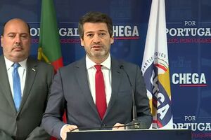 André Ventura diz que manter a ministra da Saúde no Governo é "adiar um cadáver político" 