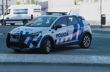 Violência doméstica: Jovem de 17 anos gravemente ferida após ser agredida por ex-namorado no Porto