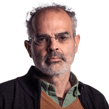 De repente, um bebé começou a chorar