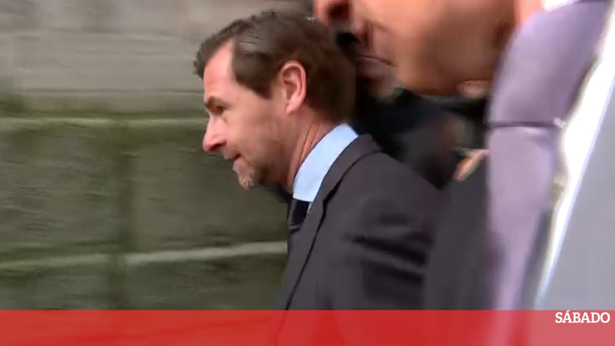 <![CDATA[ André Villas-Boas em silêncio à chegada ao tribunal ]]>