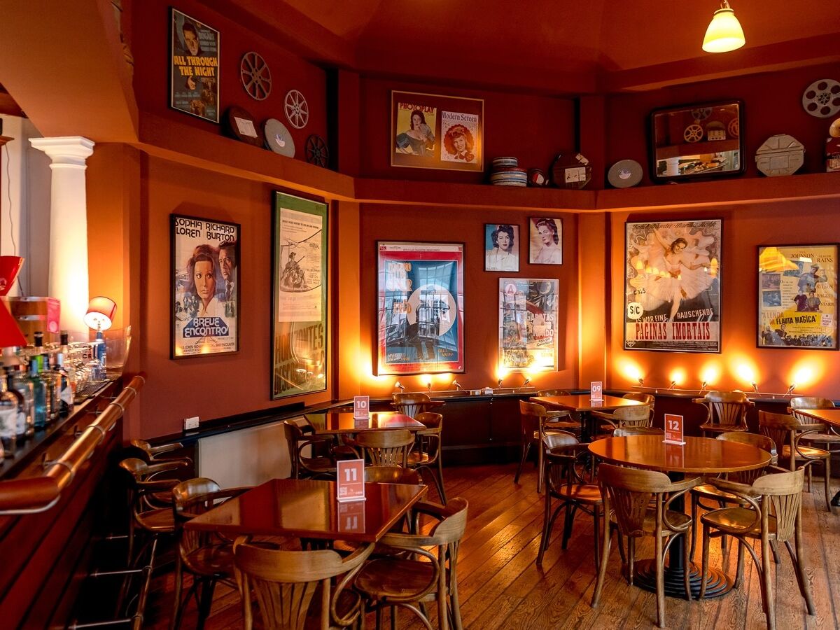 O que será isto de um cine-gastro-bar?