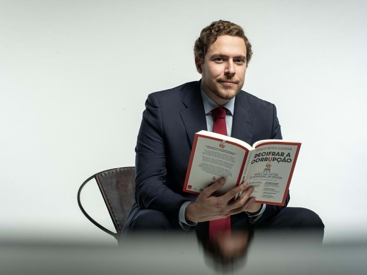 Tiago Rosa Gaspar: "Políticos não têm vontade de ser transparentes. É a sobrevivência que está em causa"