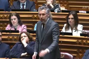 Partido Socialista vai chumbar moção de confiança