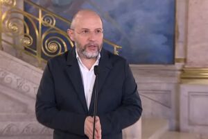 Rui Tavares diz que o país está a viver uma crise ética diretamente ligada ao primeiro-ministro 