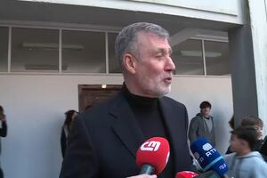 Gouveia e Melo fala sobre possíveis intenções presidenciais e critica linguagem política