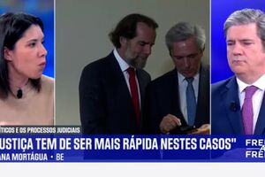 PSD e CDS fecham acordo: BE diz que "em política têm de existir princípios". CDS diz que "o partido tem um fator de responsabilidade e governabilidade"