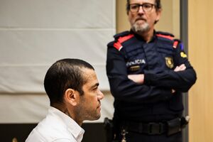 Dani Alves em tribunal