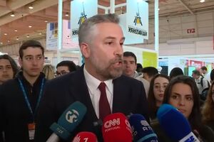 Pedro Nuno Santos acusa Luís Montenegro de evitar o debate e a comunicação social