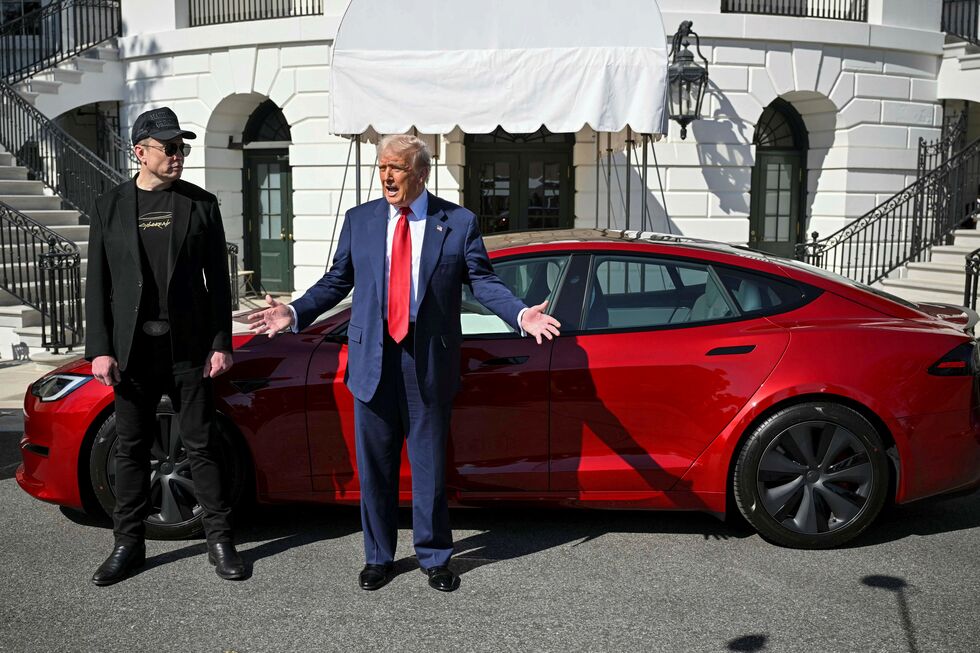 Trump Musk Tesla
