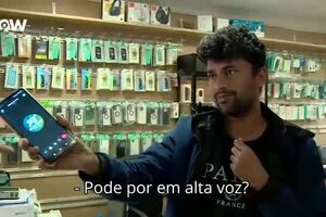 Os negócios por detrás das lojas para turistas na baixa de Lisboa. O Repórter SÁBADO na íntegra