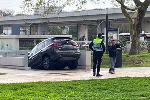 Homem engana-se e entra no Metro em vez de entrar no estacionamento em Sete Rios