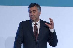 Ministro da Educação admite que falta de professores tem impacto nos rankings