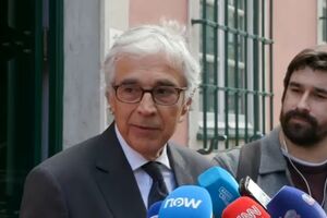 Aguiar-Branco garante que sessão solene do 25 de abril vai ter momento de tributo ao Papa Francisco