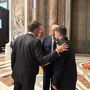 Macron destaca vontade de paz de Zelensky e desafia Putin para demonstrar a sua