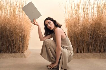 Menos de 1 kg: o portátil que redefine leveza e inteligência