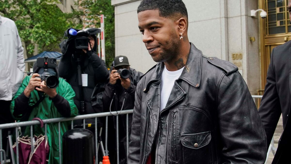 Carro de Kid Cudi terá sido incendiado semanas depois de P. Diddy ter  invadido a sua casa - Social - SÁBADO