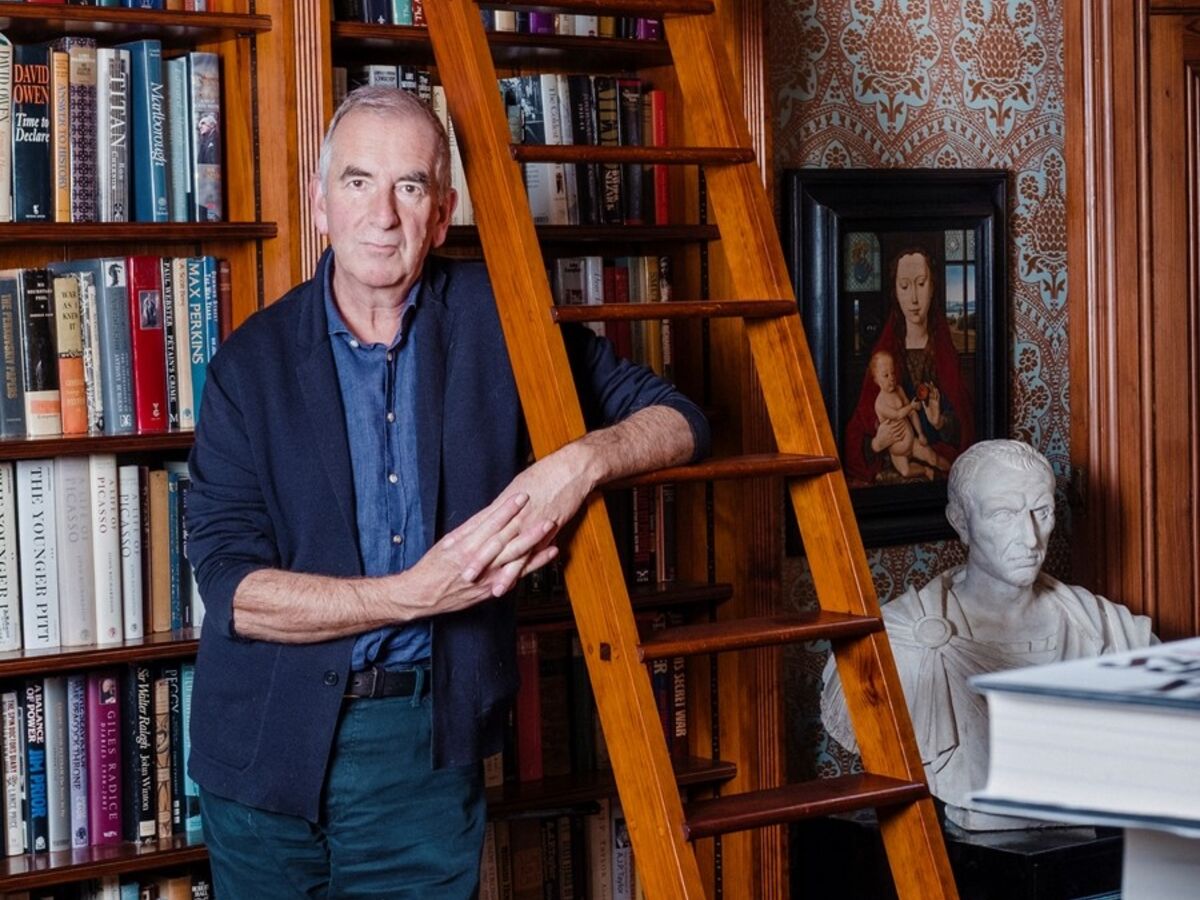 Robert Harris: “Bergoglio pediu que não votassem nele, mas  em Ratzinger”