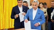 <![CDATA[ Candidato populista vence primeira ronda de eleições presidenciais na Roménia ]]>