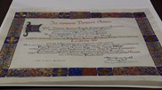 <![CDATA[ Vaticano divulga imagens do documento que confirma a eleição de Robert Prevost como novo Papa ]]>