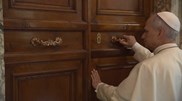 <![CDATA[ O momento em que Leão XIV entra no apartamento papal no Vaticano  ]]>