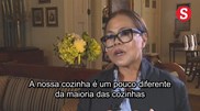 <![CDATA[ “No fim do dia são apenas pessoas normais em casa”: as revelações da ex-chef executiva da Casa Branca ]]>