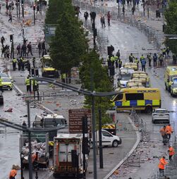 Condutor que atropelou multidão nos festejos do título do Liverpool condenado a 21 anos de prisão