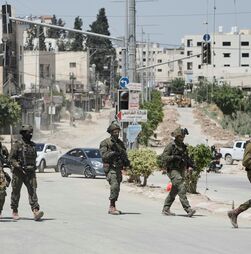 Israelitas matam palestiniano acusado de atacar militares na Cisjordânia