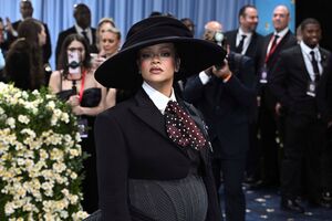 Rihanna Met Gala