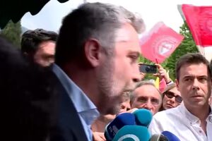 Pedro Nuno Santos acusa Montenegro de "afronta à democracia" por críticas à greve da CP