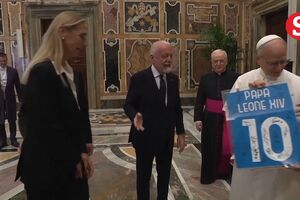Papa recebe equipa do Nápoles no Vaticano_sabado