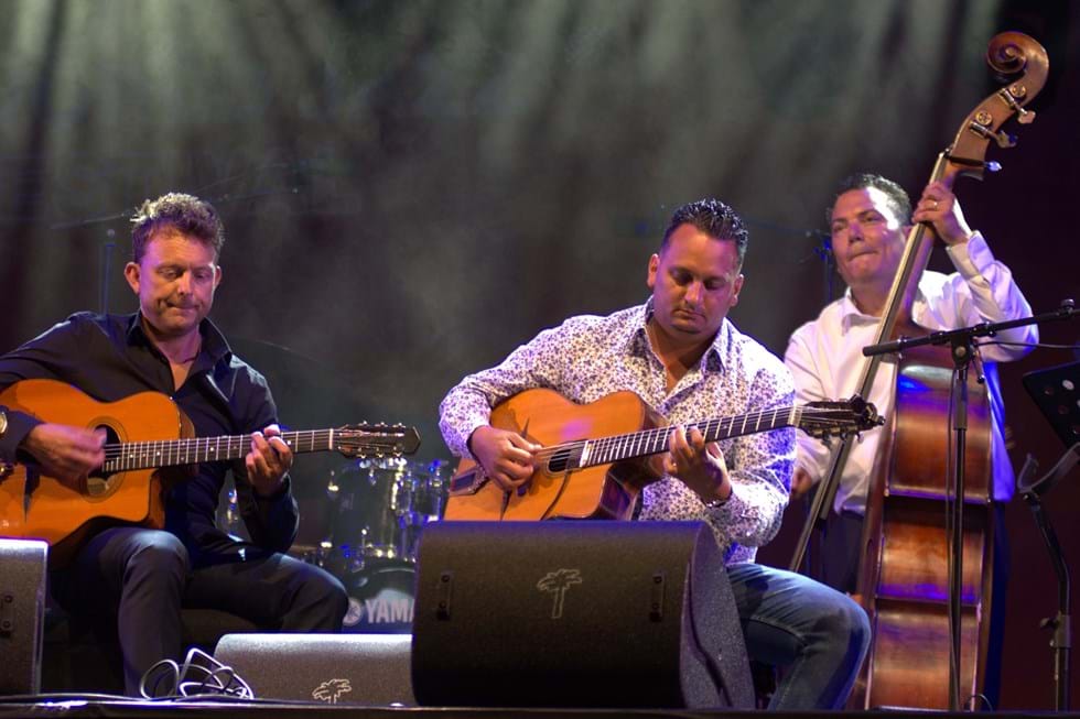 Gitarist Mozes Rosenberg en zijn trio treden deze vrijdagavond op in Almada