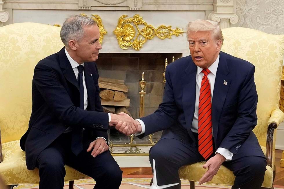 O primeiro -ministro Mark Carnery e o presidente dos EUA, Donald Trump, participam da reunião da Casa Branca em Washington, D.C.