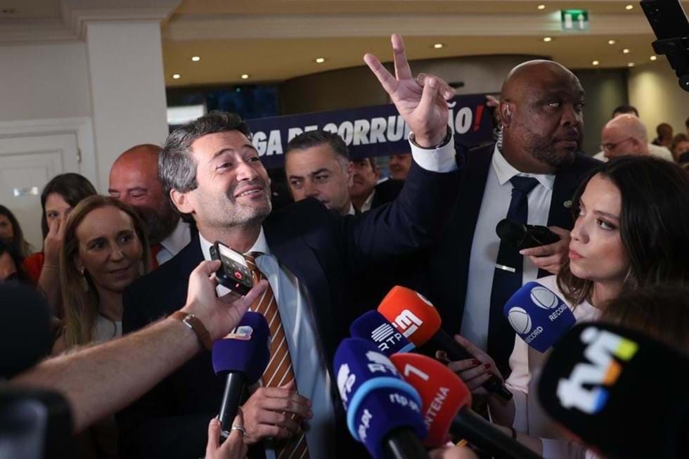 André Ventura chega ao Marriott Hotel para seguir os resultados das eleições