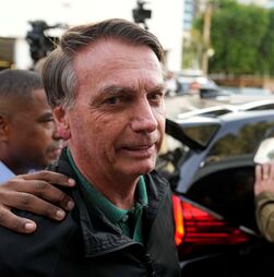Advogados de Bolsonaro pedem absolvição no processo por tentativa de golpe de Estado