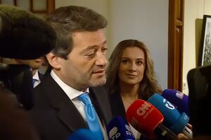 André Ventura toma "nota negativa" da presença de Rui Rio na campanha de Gouveia e Melo: "É um homem que divide"