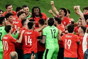 Jogadores da Seleção celebram no relvado da Allianz Arena