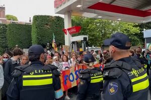 Ativistas detidos em protesto junto à Cimeira da NATO