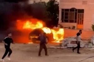 Imagens de videovigilância mostram ataques de colonos israelitas a aldeias palestinianas na Cisjordânia  