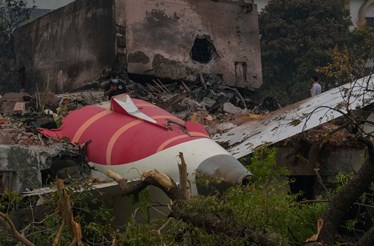 Encontrada caixa negra do avião que caiu na Índia
