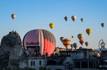 Um morto e 19 feridos em queda de dois balões de ar quente na Turquia