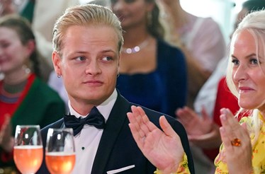 Filho da princesa da Noruega formalmente acusado de violação e agressão sexual