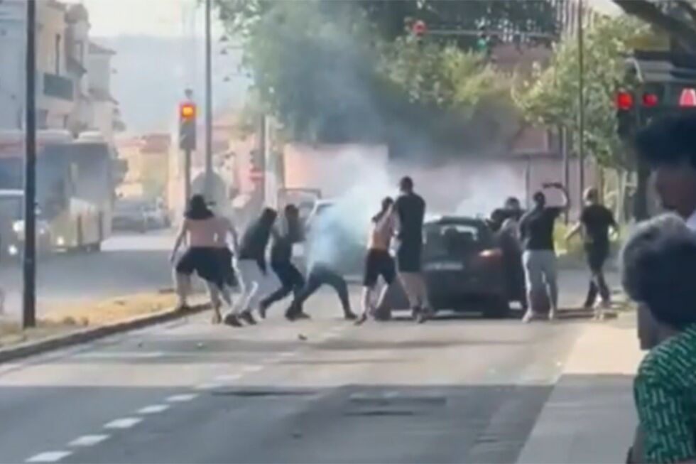 Adeptos do Sporting atacam carro de membros dos Super Dragões após jogo de hóquei