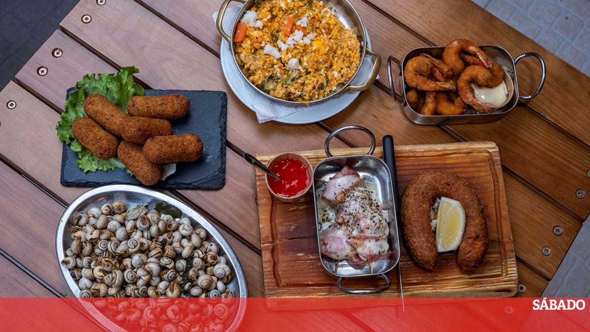 From Sesimbra to Costa da Caparica: Where to Snack Near Lisbon's Beaches