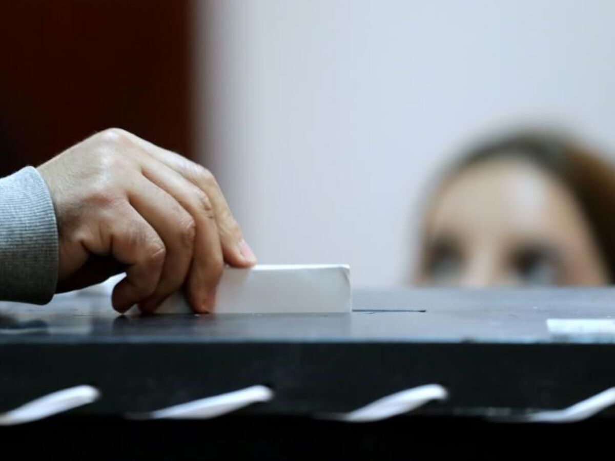 A guerra oculta dos partidos na comissão eleitoral