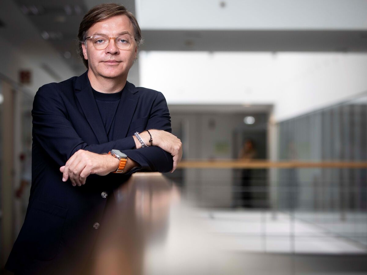 Carlos Oliveira. O homem que faz acontecer